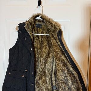 Adrienne Vittadini Black Quilted Vest with Faux Fur Lining